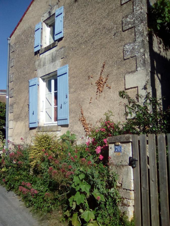 Вилла Les Volets Bleus Арсес Экстерьер фото